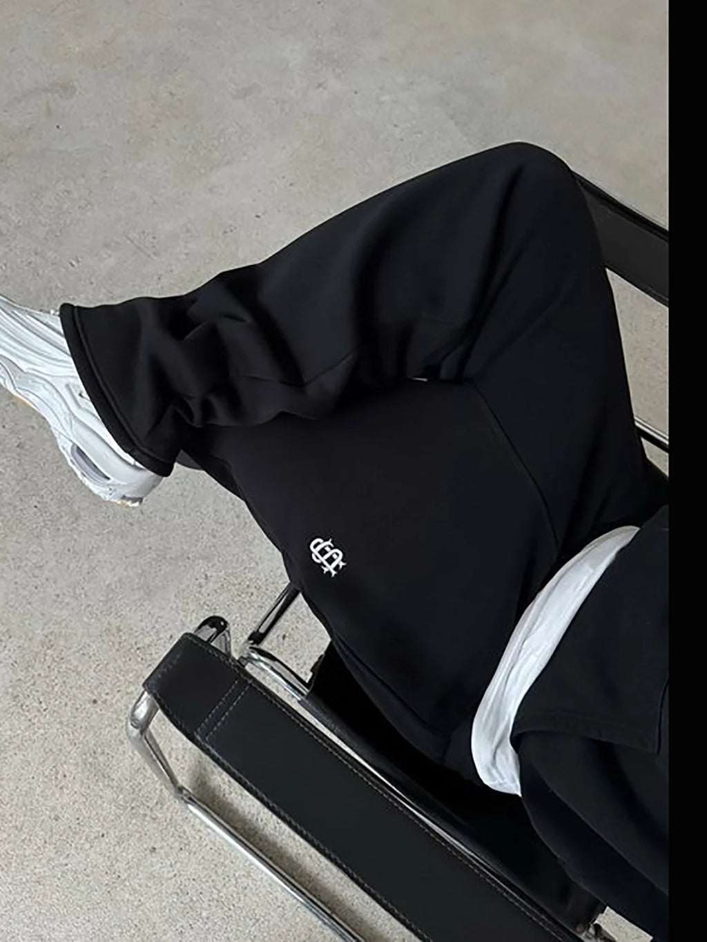 New Y2K Pants Personalized Pant Leg Zipper Embroidery Hip Hop Casual Joggers Men Pants Retro Straight Pants Tracksuit Streetwear